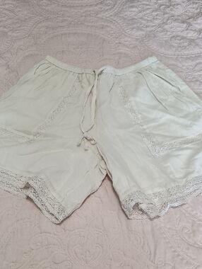 Aerie Light Cream Lace-Trim Women's Shorts